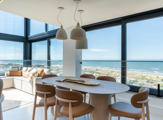 Comedor con vista al mar